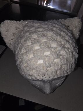 Sparkle ✨️ Handmade Cream Crochet Cat Ear Beanie Hat